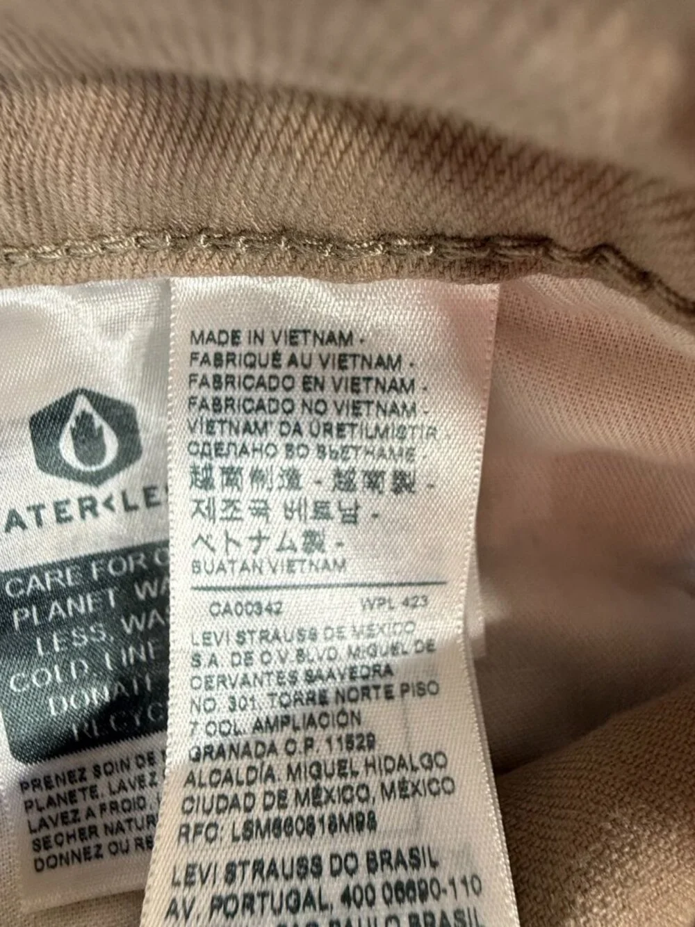 Levi’s Jeans Men’s 505 Jeans 33x32 Tan Khaki 505 Straight Leg Stretch Denim